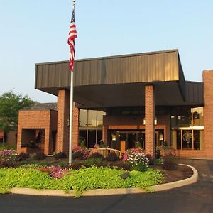 Ramada Plaza By Wyndham Fort Wayne Hotel & Conference Center Exterior photo