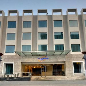 Hotel Platinum Rajkot Exterior photo