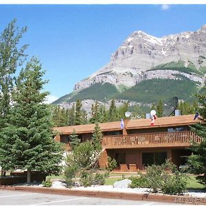 The Crossing Hotel Saskatchewan River Crossing Exterior photo