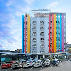 Transera Hotel Pontianak Exterior photo