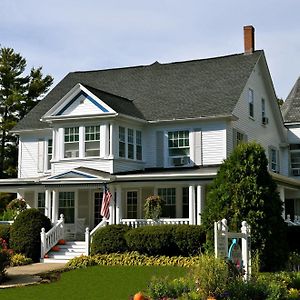 The Victoria Inn Bed & Breakfast Hampton Exterior photo