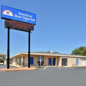 Americas Best Value Inn Lubbock East Exterior photo