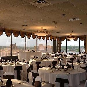 Clarion Hotel And Conference Center Sioux City Exterior photo