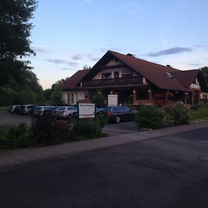 Hotel Am Steinertsee Kaufungen Exterior photo