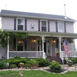 The Bella Ella Bed And Breakfast Canandaigua Exterior photo