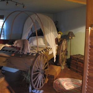 Covered Wagon B&B Guesthouse Mason Exterior photo