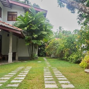 Villa Happy Home Bentota Exterior photo