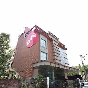 Oyo 6438 Hotel Valley Plaza Dehradun Exterior photo