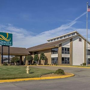 Quality Inn And Suites Stuttgart Exterior photo