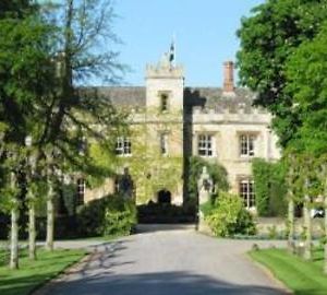 Weston Manor Hotel Exterior photo