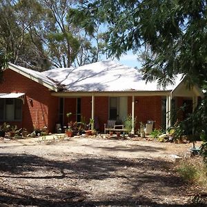 Stringybark Hills Retreat Bed & Breakfast Mylor Exterior photo