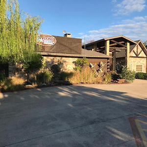 Lone Star Lodge And Marina Pilot Point Exterior photo