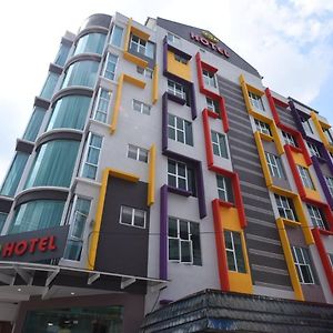 Ku-3 Hotel Tapah Exterior photo