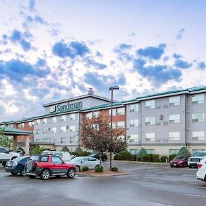 Sandman Hotel & Suites Regina Exterior photo