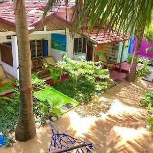 Star Rest Beach Hotel Arugam Bay Exterior photo