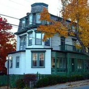 Fort Place Bed & Breakfast Hotel New York City Exterior photo