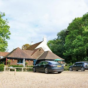 Cromwell Arms Country Pub With Rooms Romsey Exterior photo