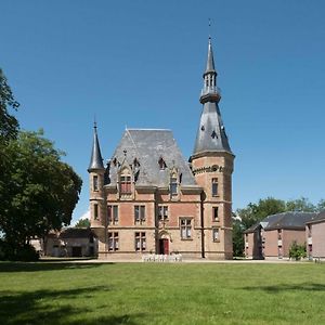 Chateau De Petit Bois Hotel Cosne-d'Allier Exterior photo