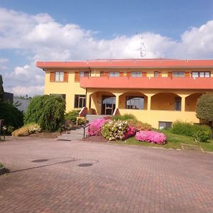 Hotel Baiardo Romagnano Sesia Exterior photo