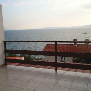 Apartment Kate - 35 M From Sea Trogir Exterior photo