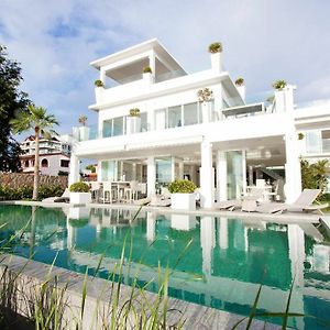Villa 7Th Heaven Beach Front Pattaya Exterior photo