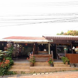 P.L.P Guest House Mae Hong Son Exterior photo