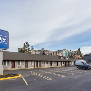 Travelodge By Wyndham Eugene Downtown/University Of Oregon Exterior photo