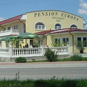 Penzion Europa Diakovce Hotel Exterior photo