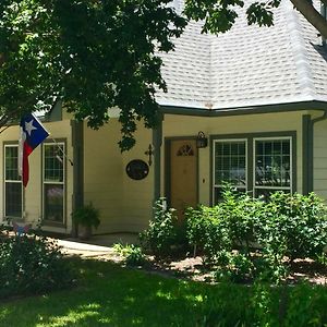 Lucille'S B&B Garland Exterior photo