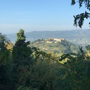 House In Central Todi With Sensational Views Of Surrounding Countryside Exterior photo