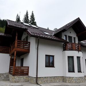 Casa Fuior Villa Fundu Moldovei Exterior photo