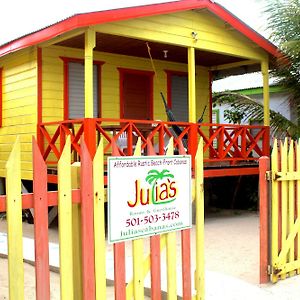 Julia'S Cabanas Placencia Exterior photo