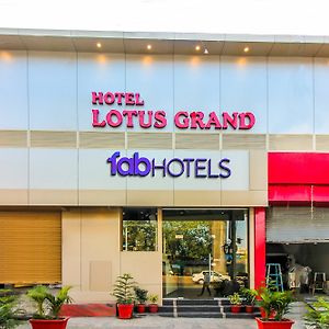 Fabhotel Lotus Grand Andheri Mumbai Exterior photo