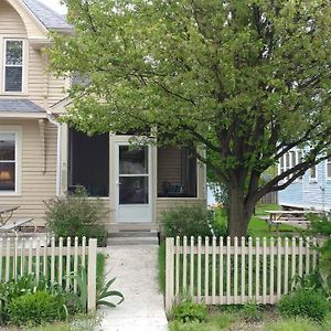 Aunt Jane'S Guest House Put-in-Bay Exterior photo