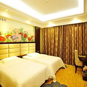 New West Street Hotel - Grand Wing Yangshuo Room photo