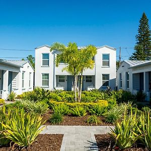 Silver Sands Aparthotel St. Pete Beach Exterior photo