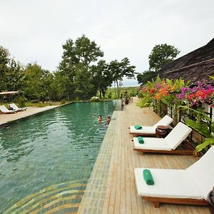 Villa Inle Boutique Resort Nyaungshwe Township Exterior photo