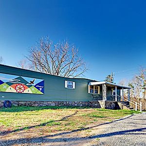 Serenity Views Bungalow - Close To City And Parkway! Villa Weaverville Exterior photo