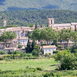 Logis Hotel De L'Etang Cucuron Exterior photo