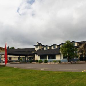 Pictured Rocks Inn And Suites Munising Exterior photo