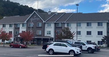 fayetteville wv hotels motels